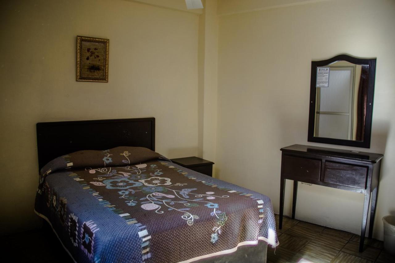 Hotel Posada Del Cortez La Paz Bagian luar foto